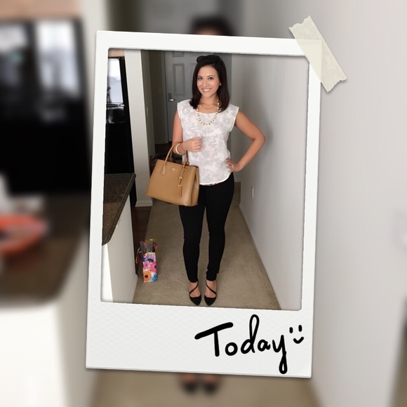 Meet your Posher, Allison - Picture 1 of 1